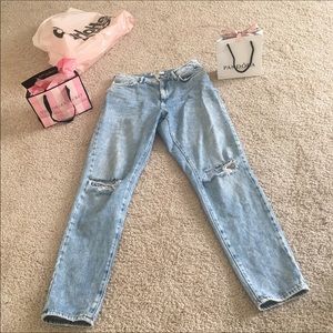Denim knee cut jeans